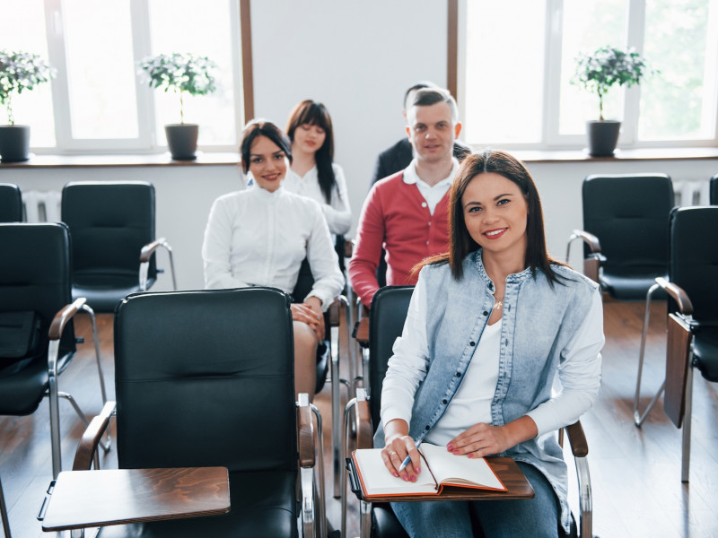 Esti iskola Dunaújváros